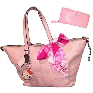Light Pink Coach Purse + Free Pink Coach Wallet | Leather Handbag | Authentic